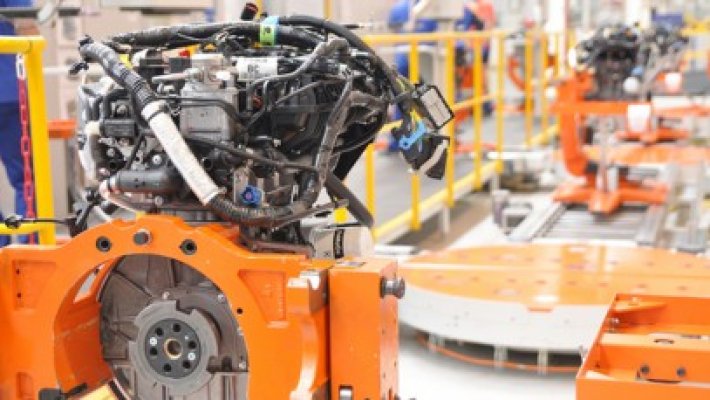Ford începe producţia noului motor EcoBoost